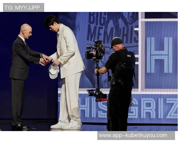 美记分析开拓者下放杨瀚森的意外之举对其成长的重要性 美记分析开拓者下放杨瀚森的意外之举对其成长的重要性