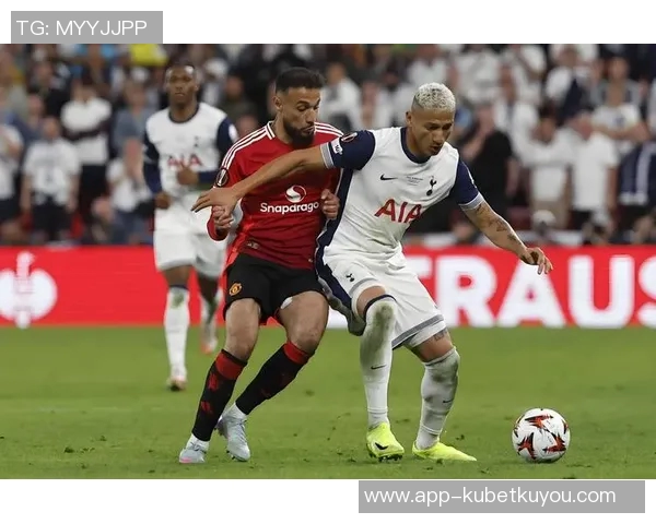 热刺与利兹联上半场战成平局特尔与奥卡福各有建树