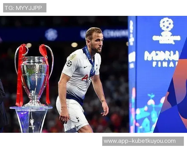 弗罗因德盛赞迪亚斯在关键时刻的表现是球队成功的关键因素 弗罗因德盛赞迪亚斯在关键时刻的表现是球队成功的关键因素