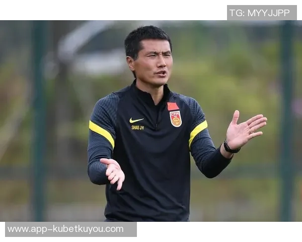 东体报道其他中超球队关注加布里埃尔球员已抵达上海展开谈判